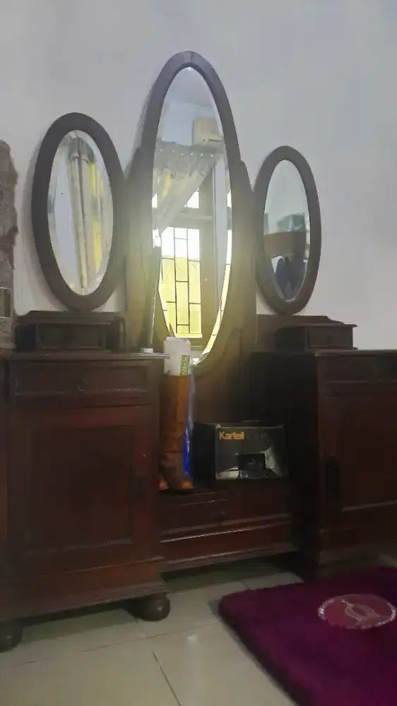 Jual meja rias antik kayu klasik