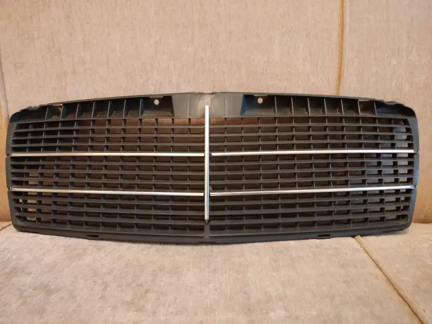 Grill Mercy W210 / New Eyes E230 1996 akhir