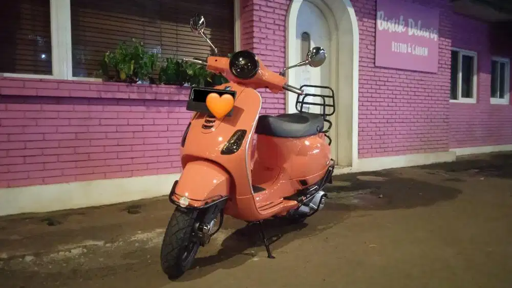 VESPA LX IGET 125cc LIKE NEW