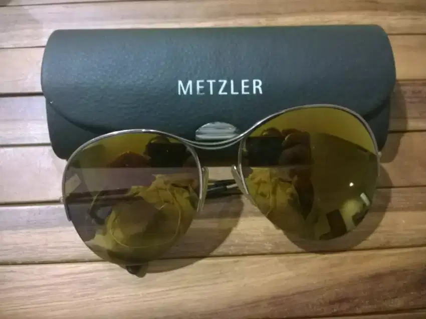 Kacamata Vintage Metzler