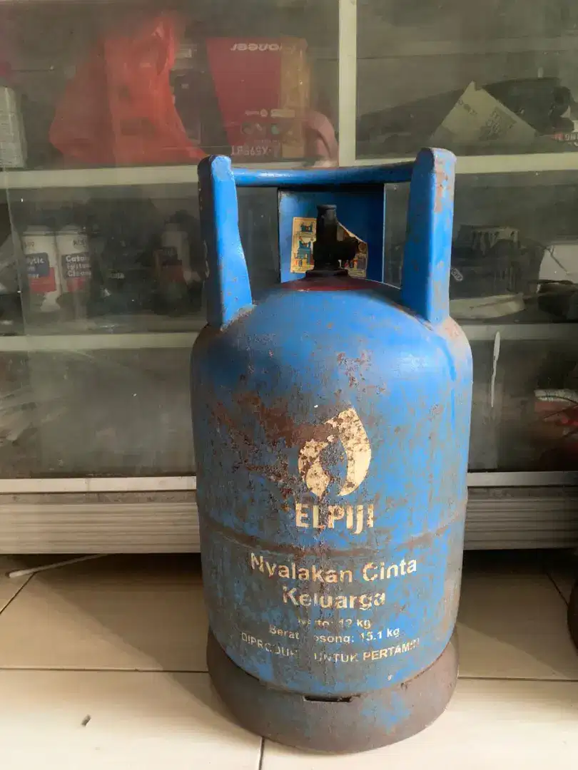 Tabung gas LPG 12kg kosong tanpa isi