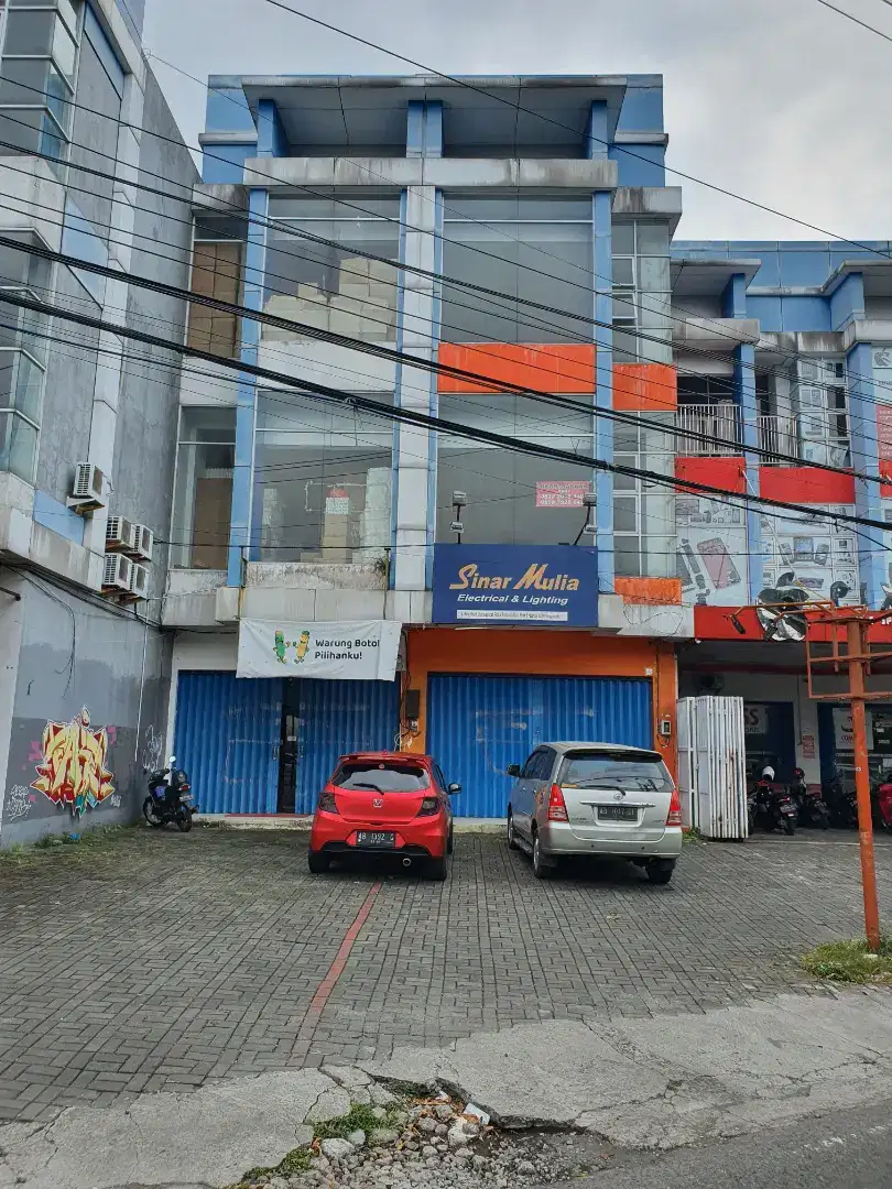 Disewakan Ruko Jalan Ringroad Utara