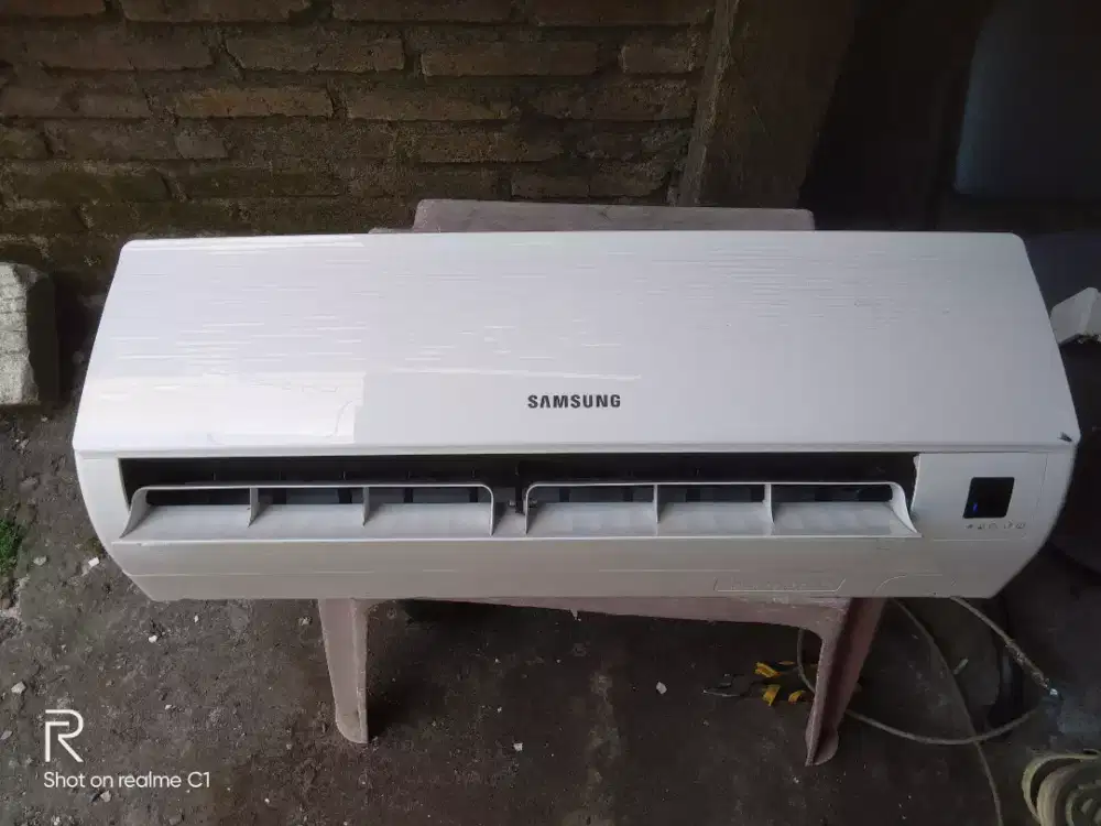 Dijual kipas indor AC.