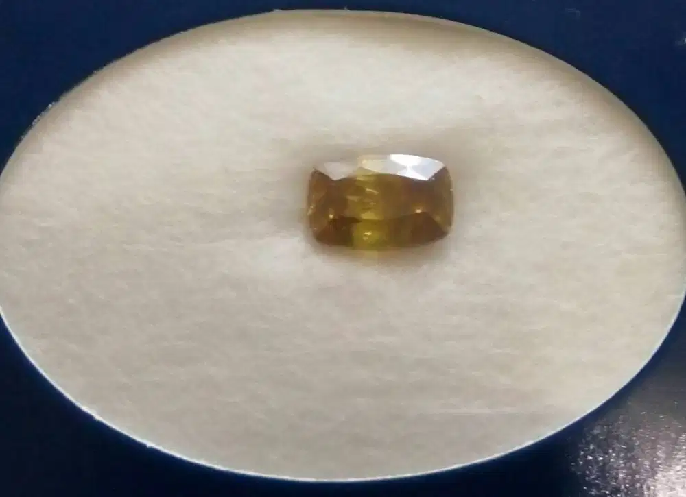 Elegant Cushion Cut Un-Heated Sphalerite Spain 2,45 ct HKD Certified