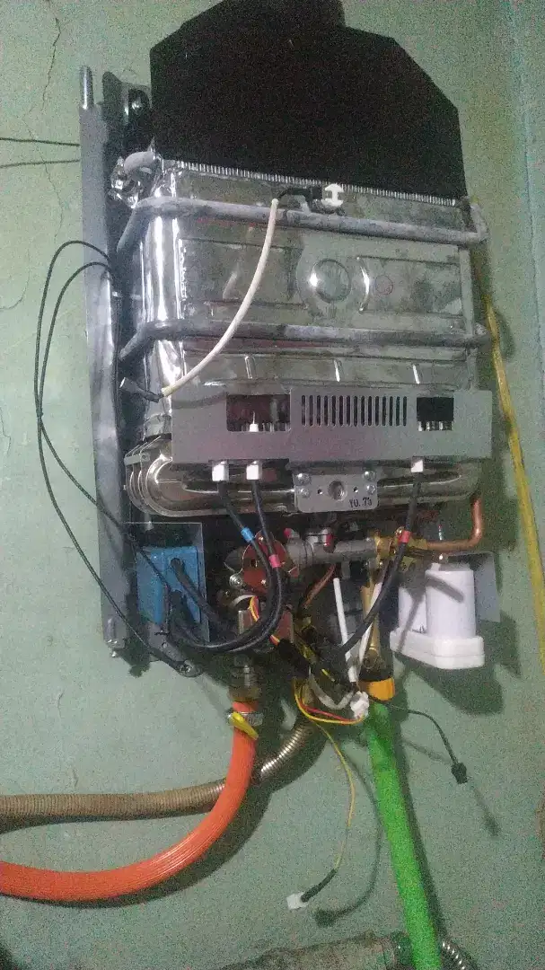 Service,Pemasangan,Instalasi Water Heater Untuk Kost,Rumah,Klinik,dll