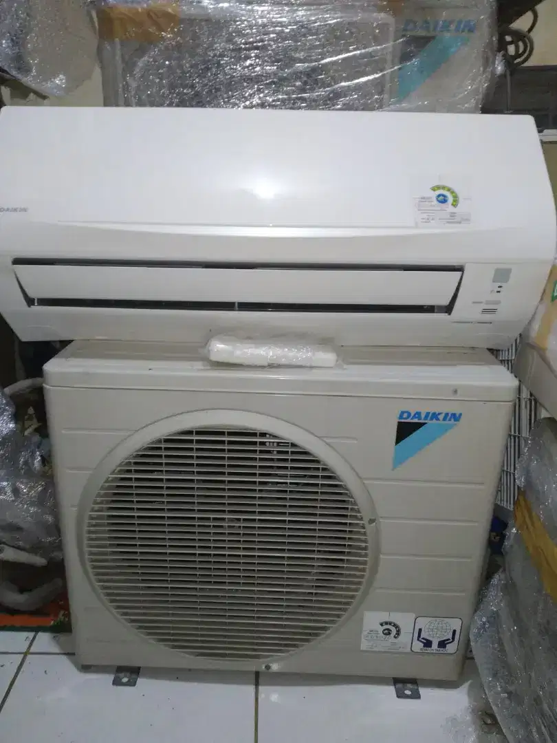 AC daikin thailand standar 1,5pk R32