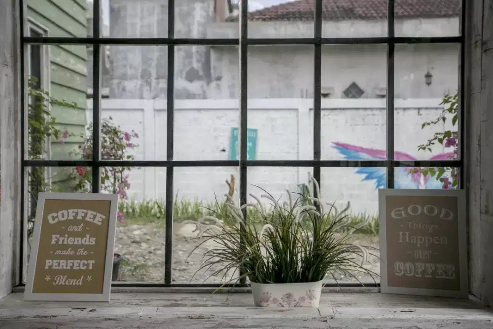 Pintu kaca tempered frameless Jendela kusen alumunium Murah jogja 3