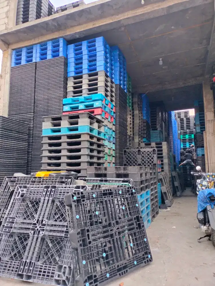 Pallet plastik bekas seperti baru murah stok ribuan