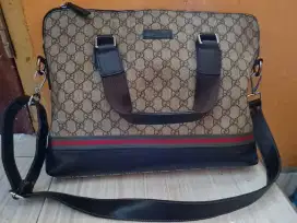 Dijual Cepat Tas Sling bag Gucci Original Mulus istimewa