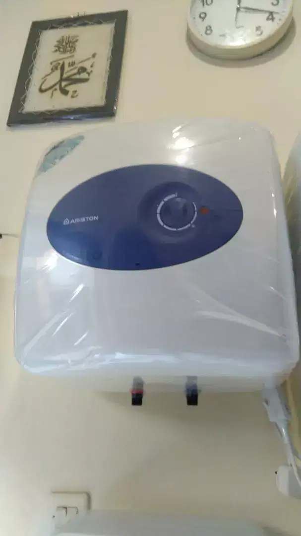 Pemanas air listrik(water heater)merk ARISTON