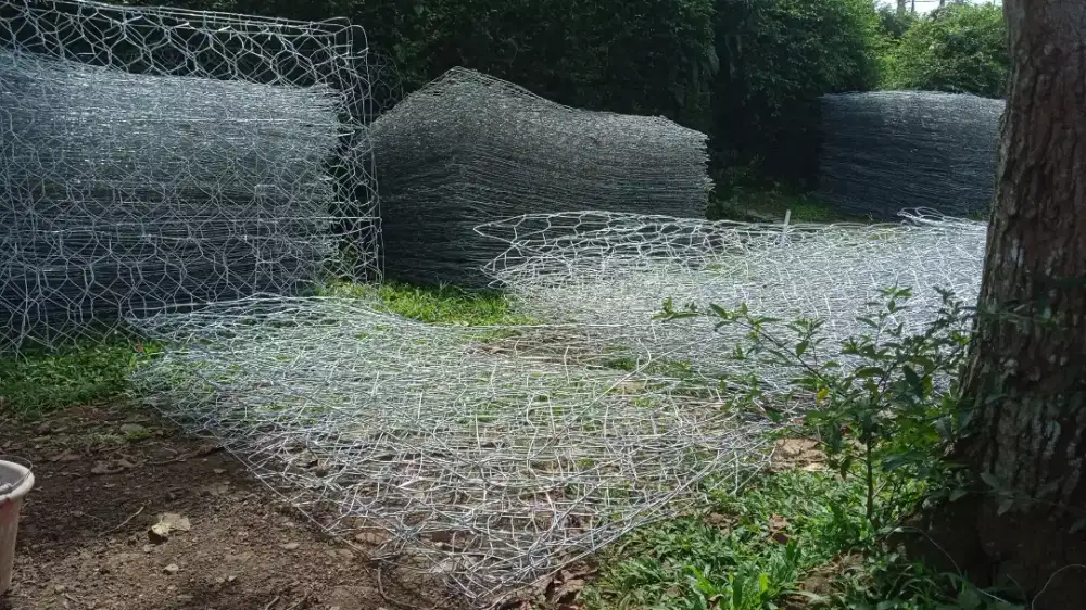 Kawat Bronjong manual/pabrikasi