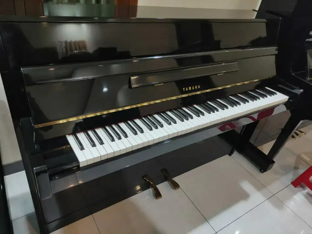 Piano Yamaha LU Japan
