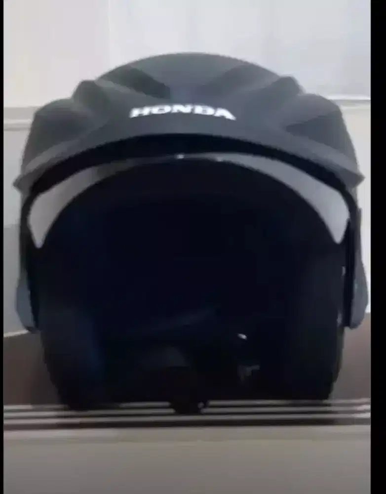 Helm Hitam Baru