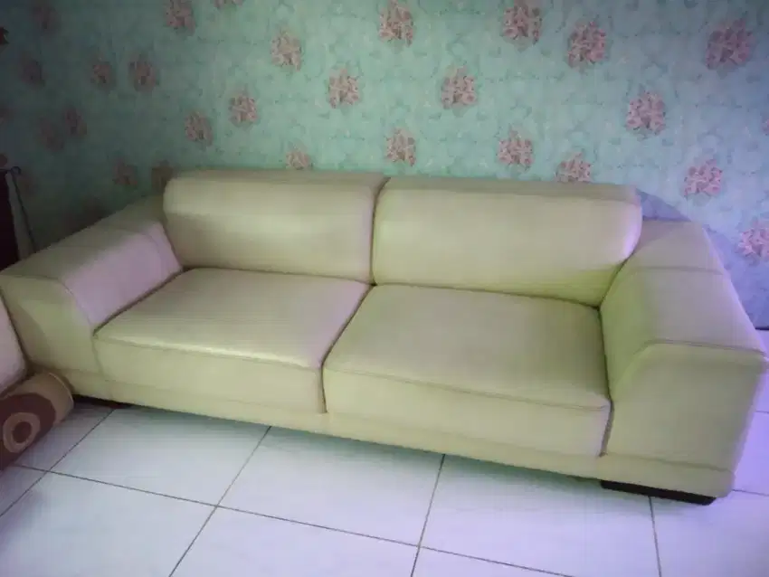 Sofa Krem Kulit