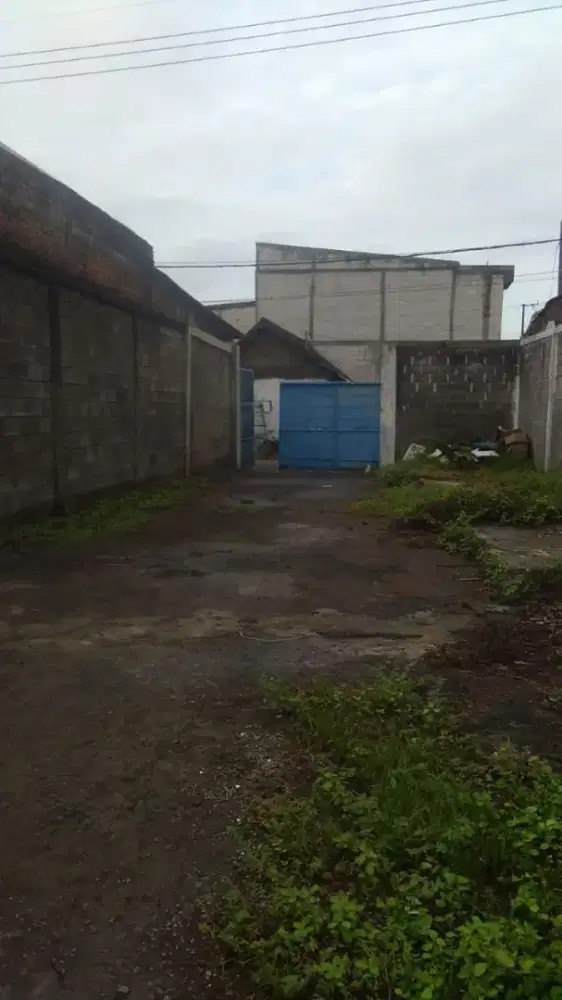 Disewakan gudang bulak kenjeran. Murah