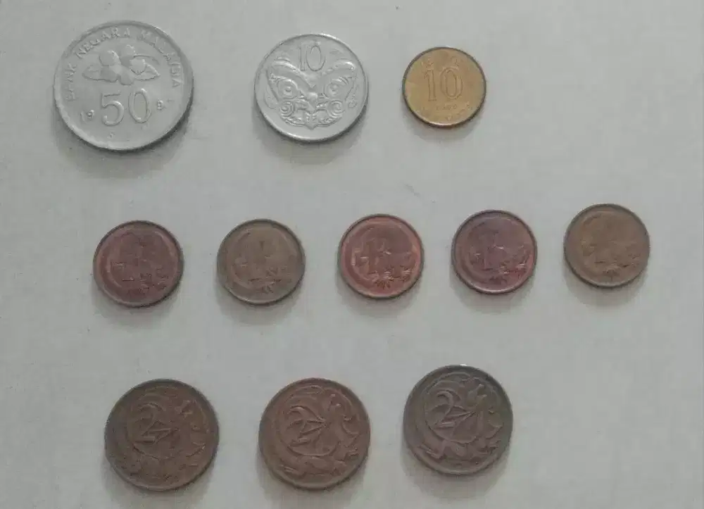 Uang kuno koin dan kertas rupiah