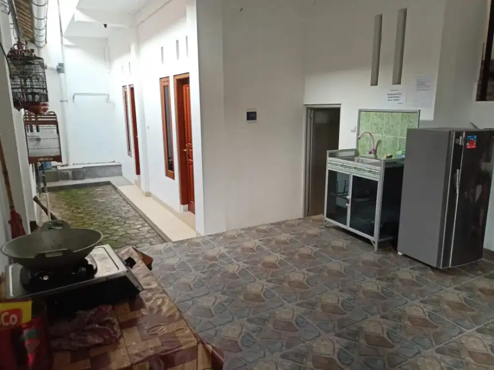 KOST PUTRI-  KAMAR ISIAN