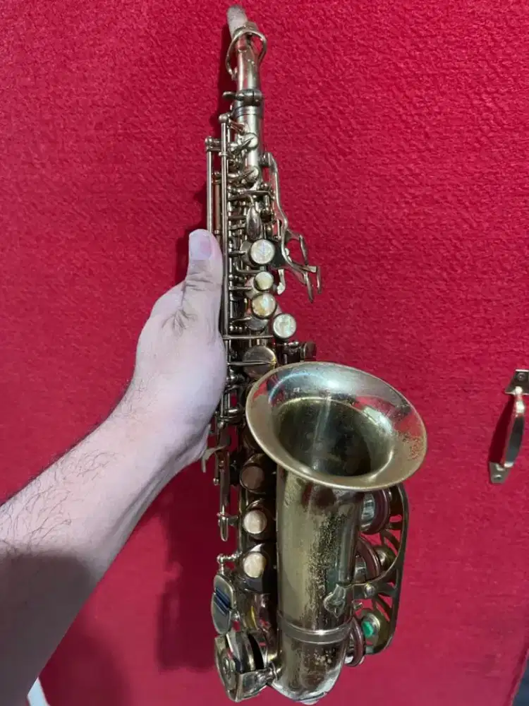 Di cari Saxophone untuk di beli
