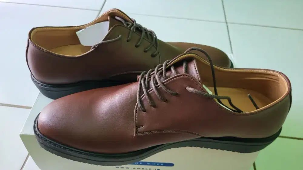 SEPATU KULIT ASLI
