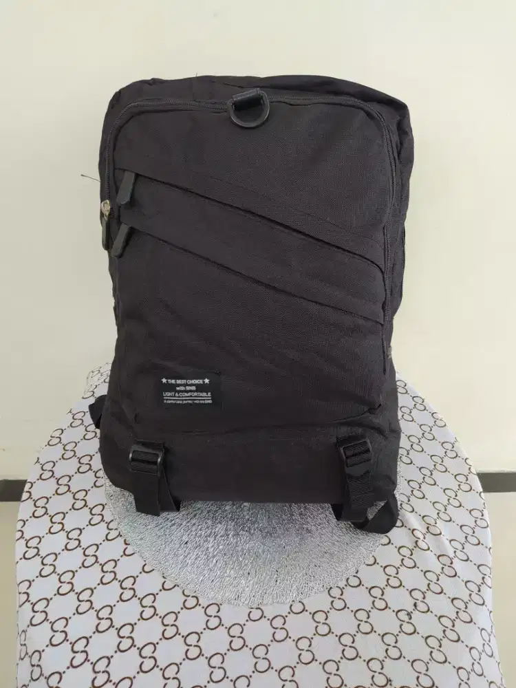 RANSEL HITAM SEKOLAH