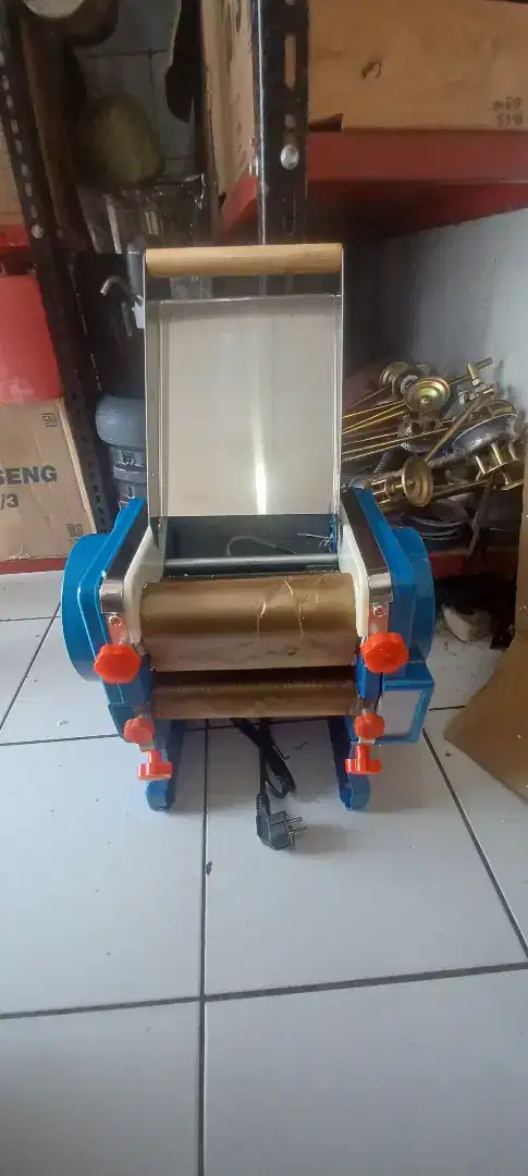 Gilingan mie listrik 18cm