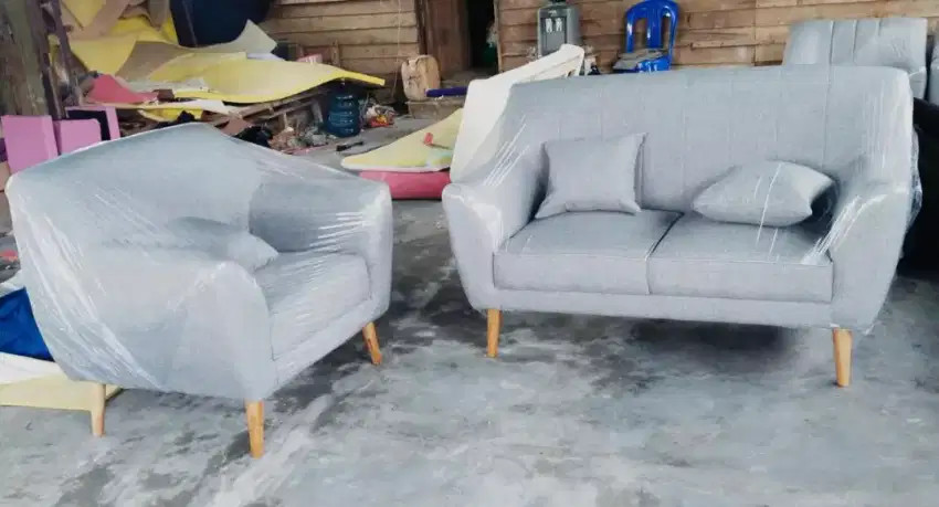 Membikin sofa/kursi jok dn perbaikan reparasi.macam2 sofa dn kursi dll