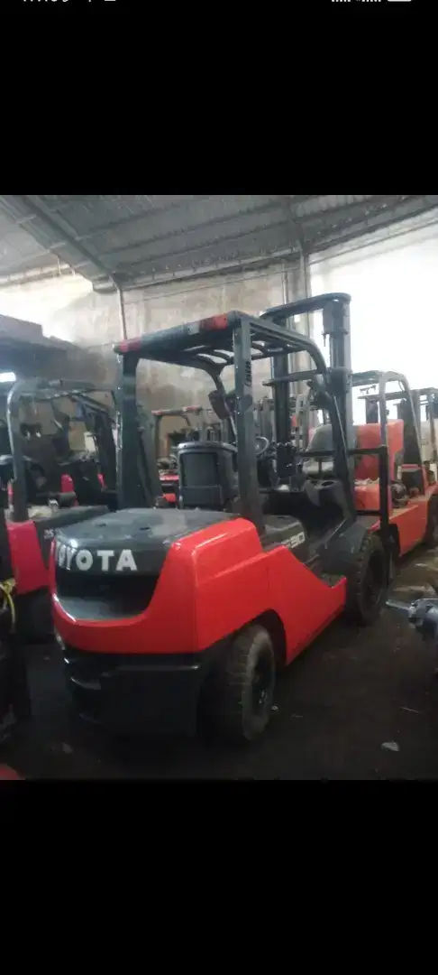 Forklift bekas 2-3 ton