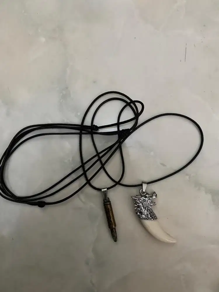 Borongan Bundling Kalung Gahar Peluru Emas dan Taring