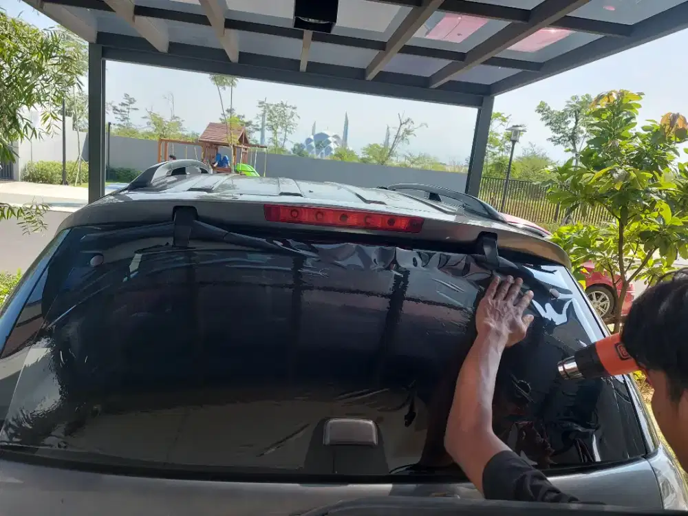 pasang kaca film mobil 40% 60% dan 80%