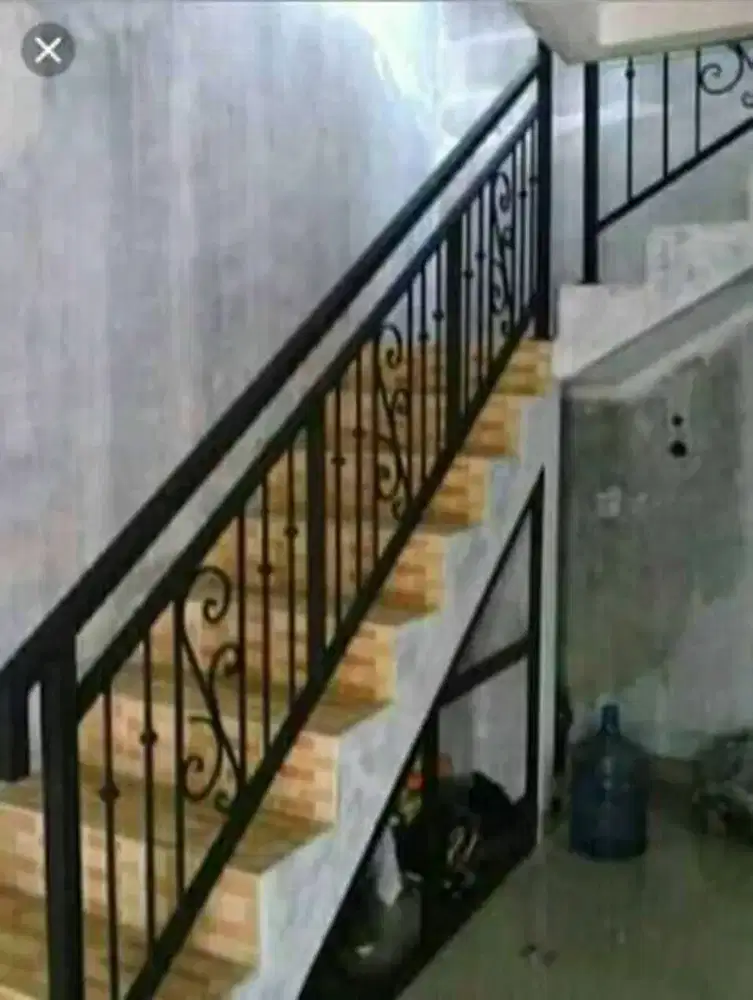 Railing Tangga Minimalis/Modern