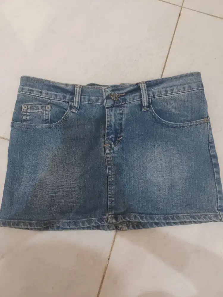 Rok jeans wanita