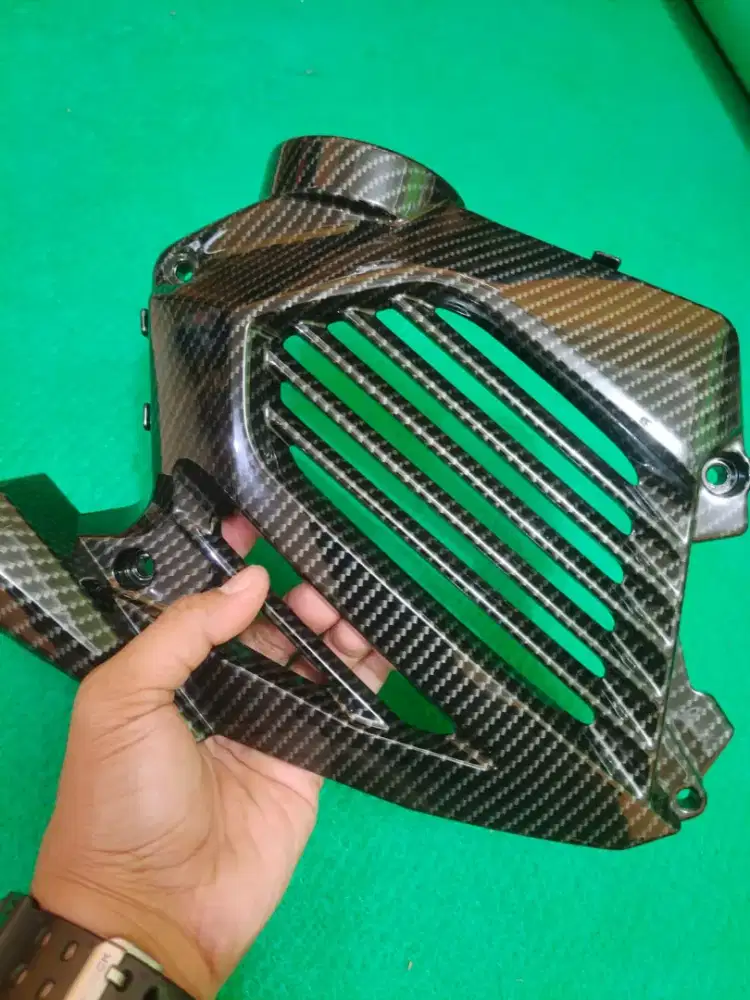 Cover radiator ori yamaha Xeon carbon hitam