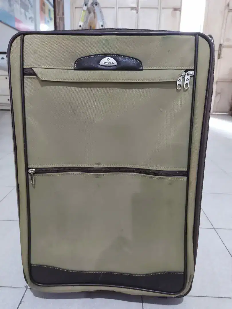 Koper bekas samsonite