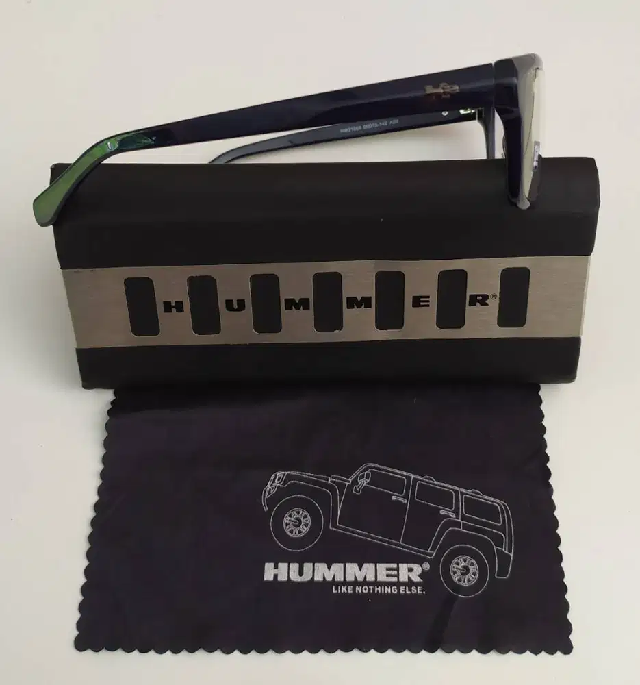 Kacamata HUMMER
