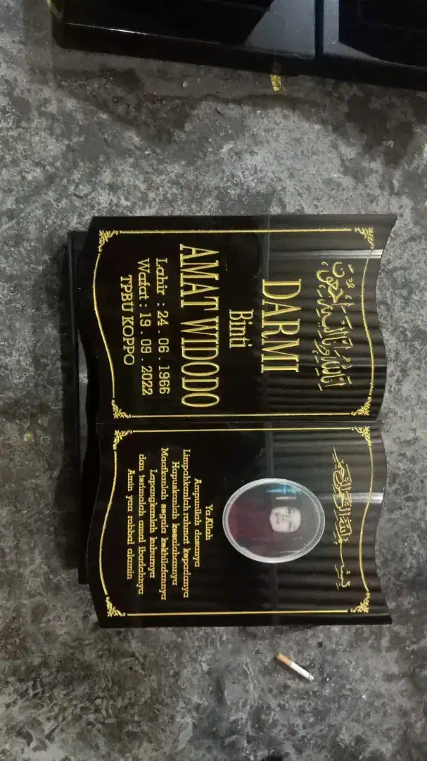BATU NISAN UK 30X40+FOTO UK 8X9