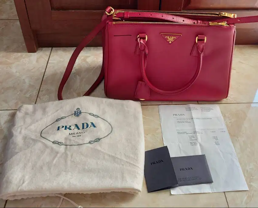 PRADA SAFFIANO LUX 2014 WARNA FUOCO AUTHENTIC SERTIFICATE CARD