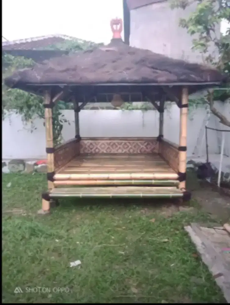 Pembuatan saung gajebo