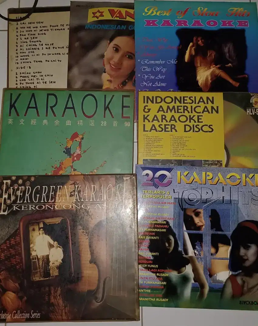 Piringan Laser Disc koleksi pribadi