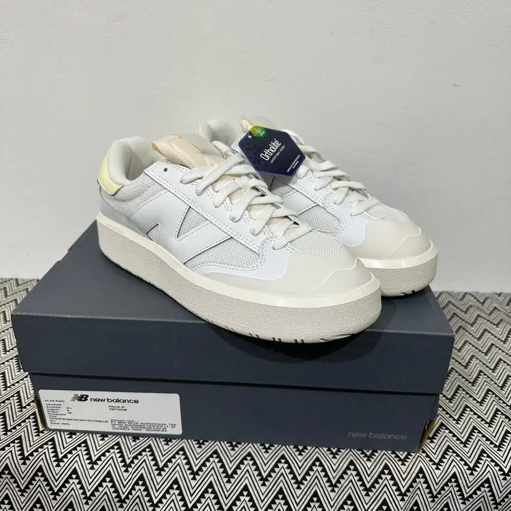 New Balance NB CT302 White Beige CT302OF 42