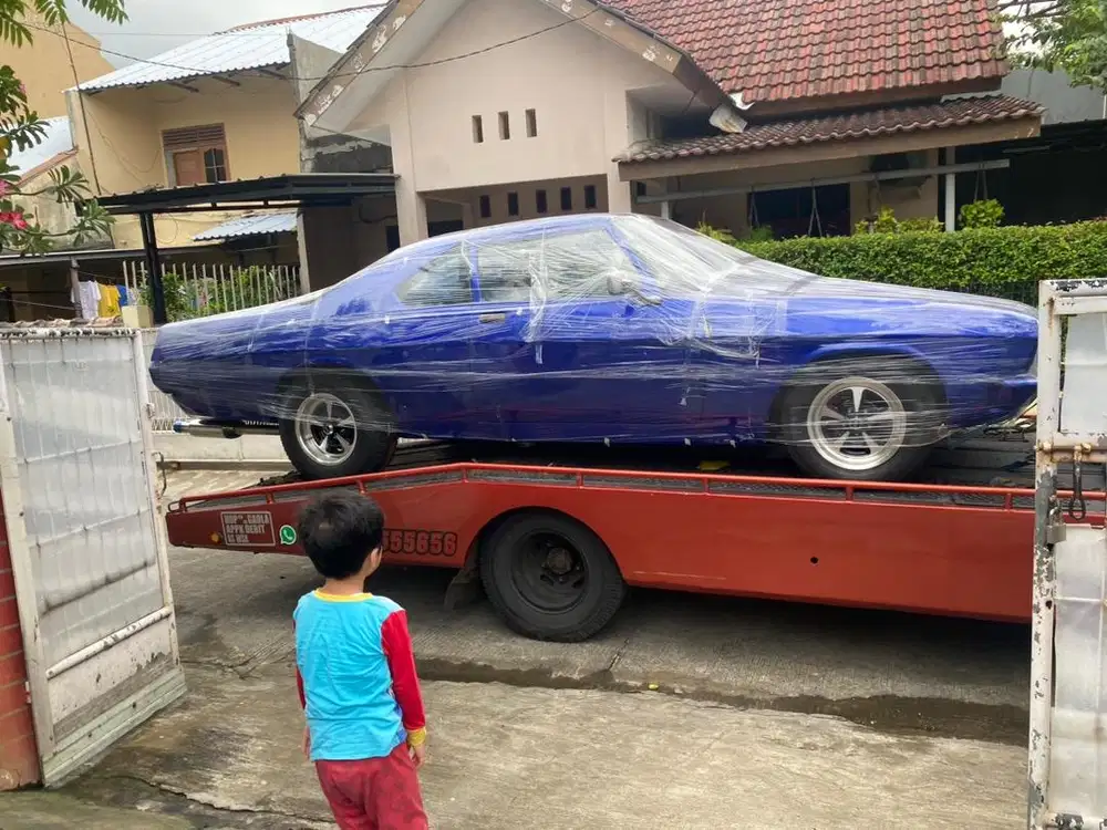 Holden premier custom dua pintu