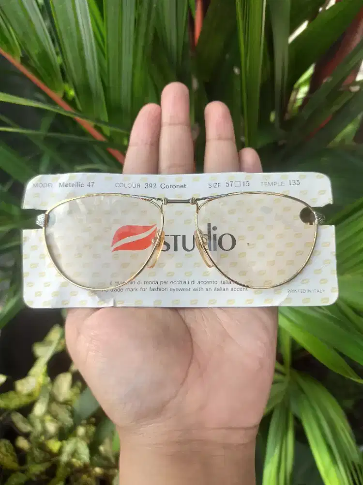 Kacamata vintage merk Studio Metallic Italy