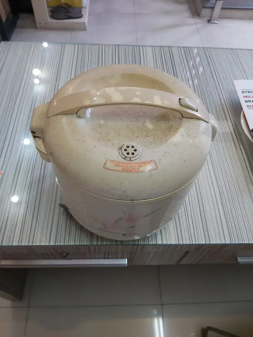 Rice cooker national..uk 2 liter