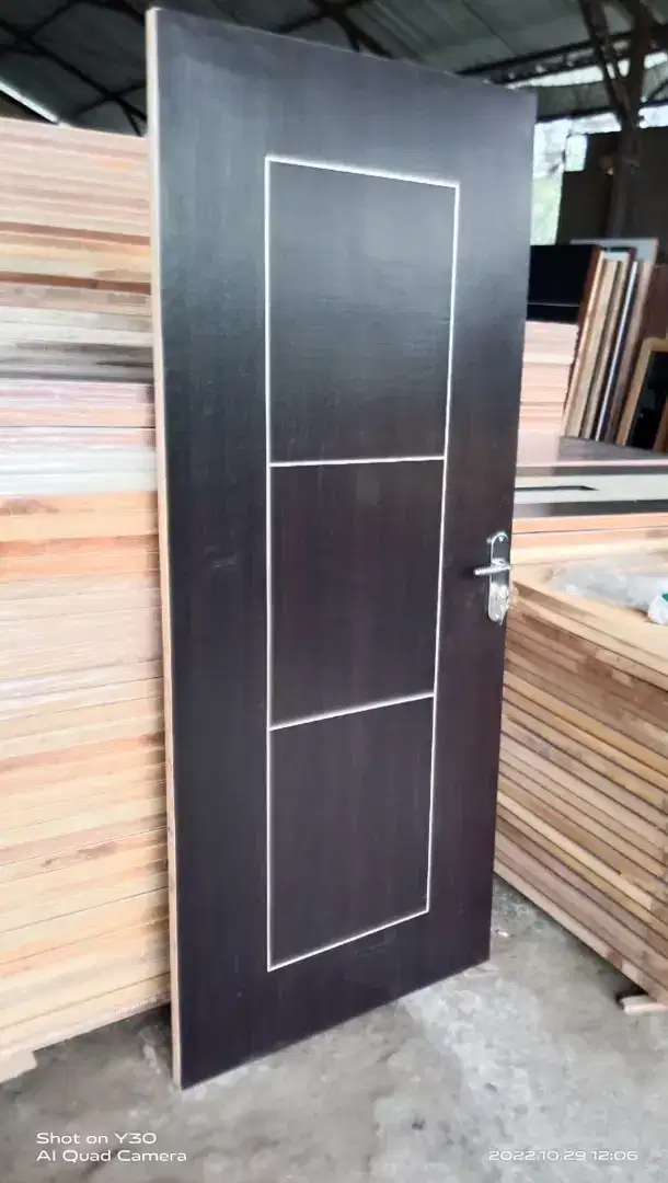 Pintu minimalis