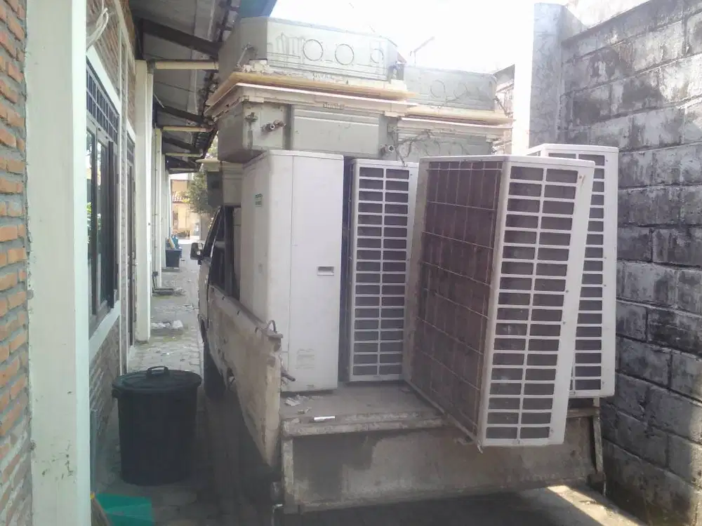 di beli barang bekas, ac, mesin2, dinamo, ex pabrik,dll