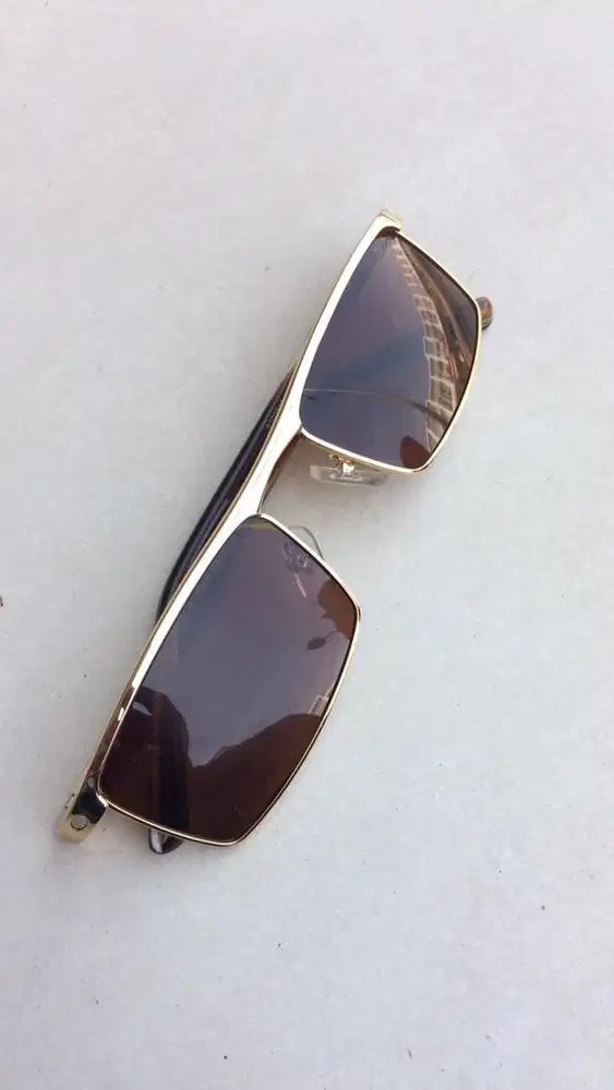 Kacamata Cartier Golden Frame Tangkai Kayu