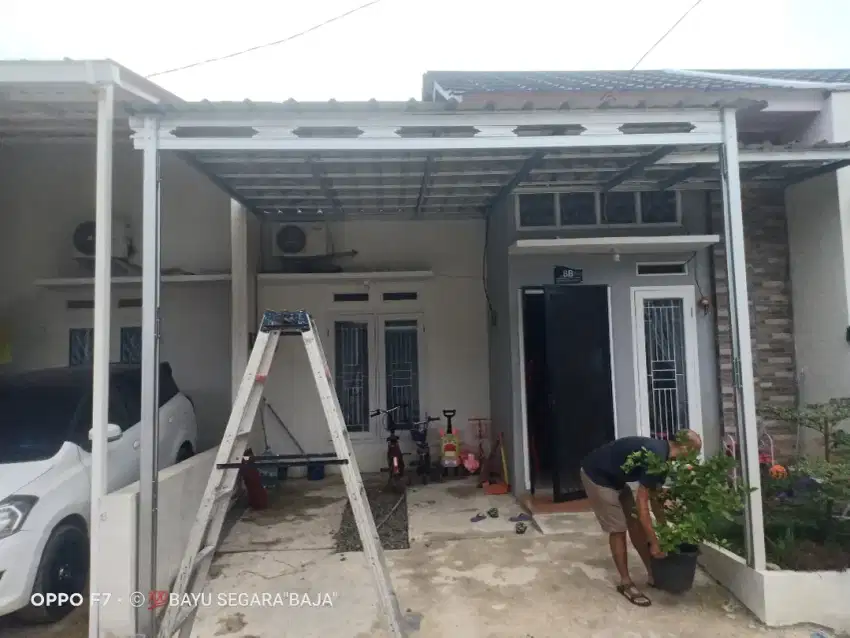Kanopi baja ringan