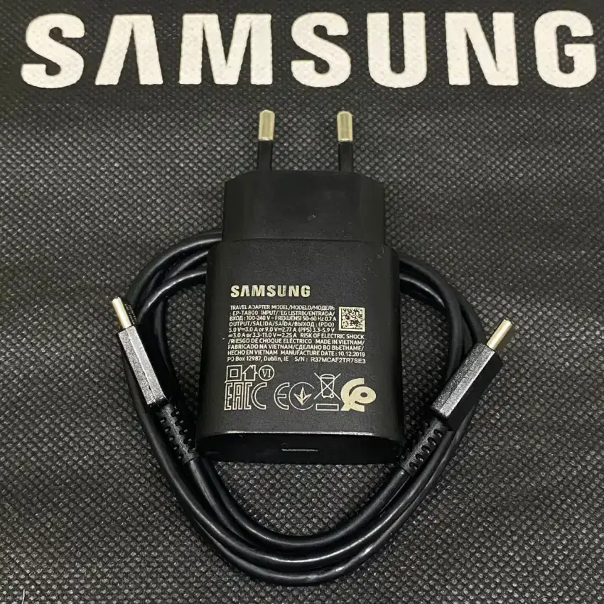 Charger Samsung S20 original second copotan hp