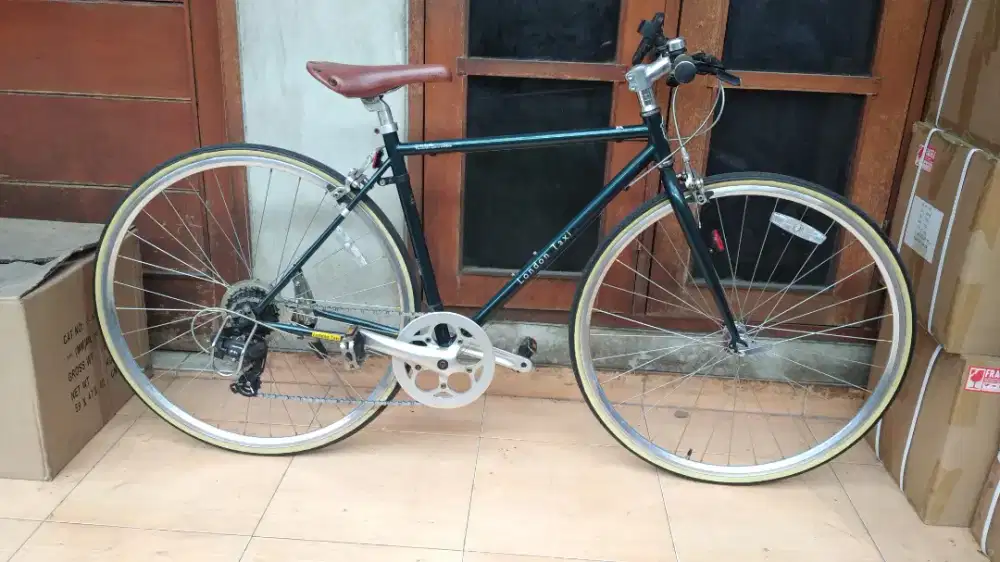 London Taxy Hybrid Fixie x Balap