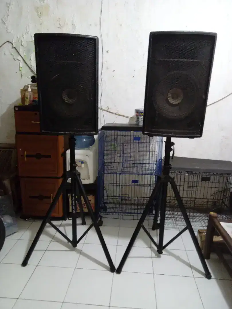 Speaker 12 +stand speaker + Power Mixer Osso PMO 82