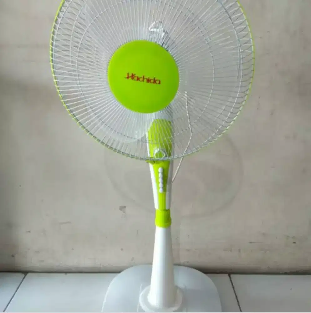 KIPAS ANGIN BERDIRI TIMER 16 INCI HACHIDA 1606